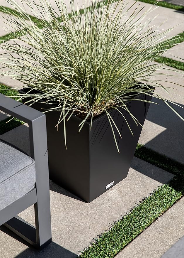 Veradek Pure Series Nobleton Plastic Planter - Image 6
